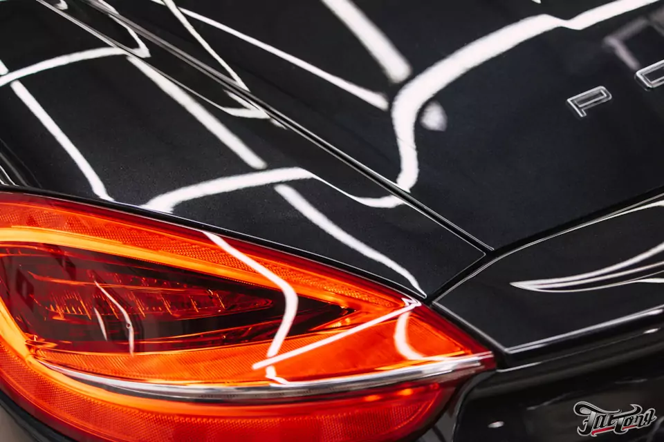 Улучшили Porsche Boxster S: восстановили кузов, добавили акцент в виде цветных ремней безопасности — и снова на дороге в идеальной форме!